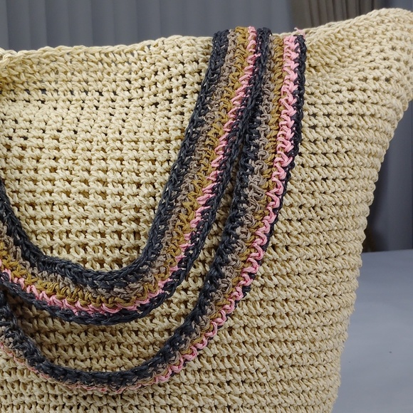 Haute Hippie Style Handcrafted Tote Bag. - Picture 4 of 12